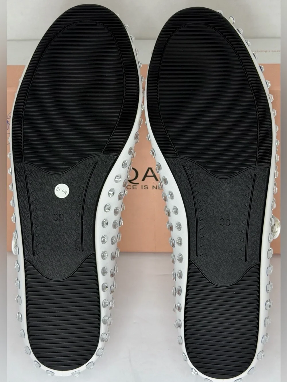 ARQA White Studded Rhinestone Mary Jane Flats Dress Shoes 8.5 NIB